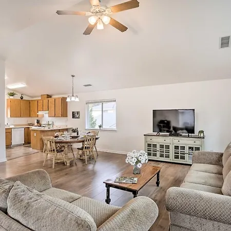 Mount Shasta Escape With Balcony About Walk To Dtwn Villa Exterior photo